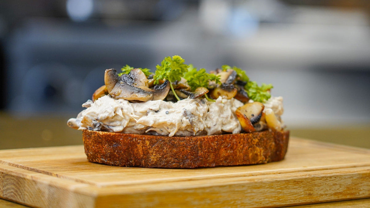 Luxury chicken salad with mushrooms, bacon & white asparagus