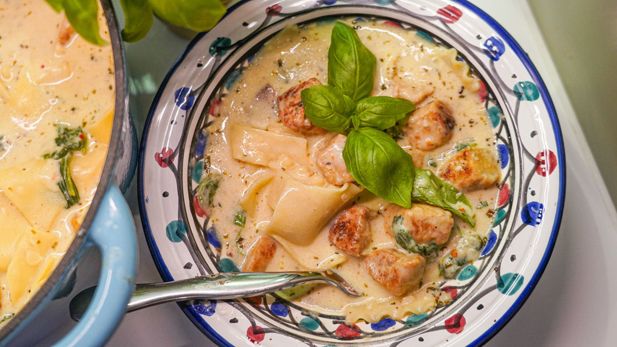 Cremet Alfredo-lasagnesuppe med kylling og spinat