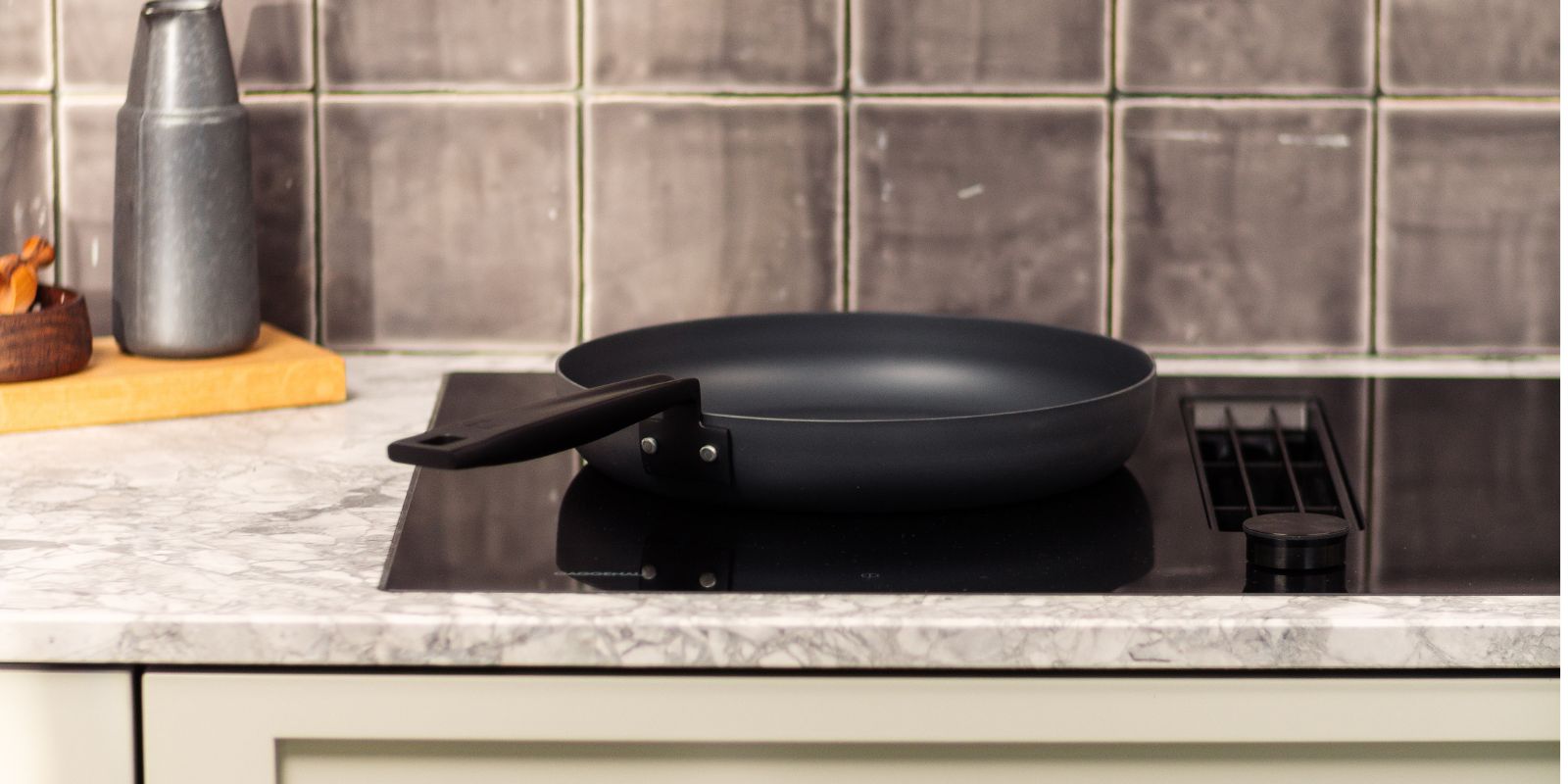 Opbygning af nonstick carbonstål pande 