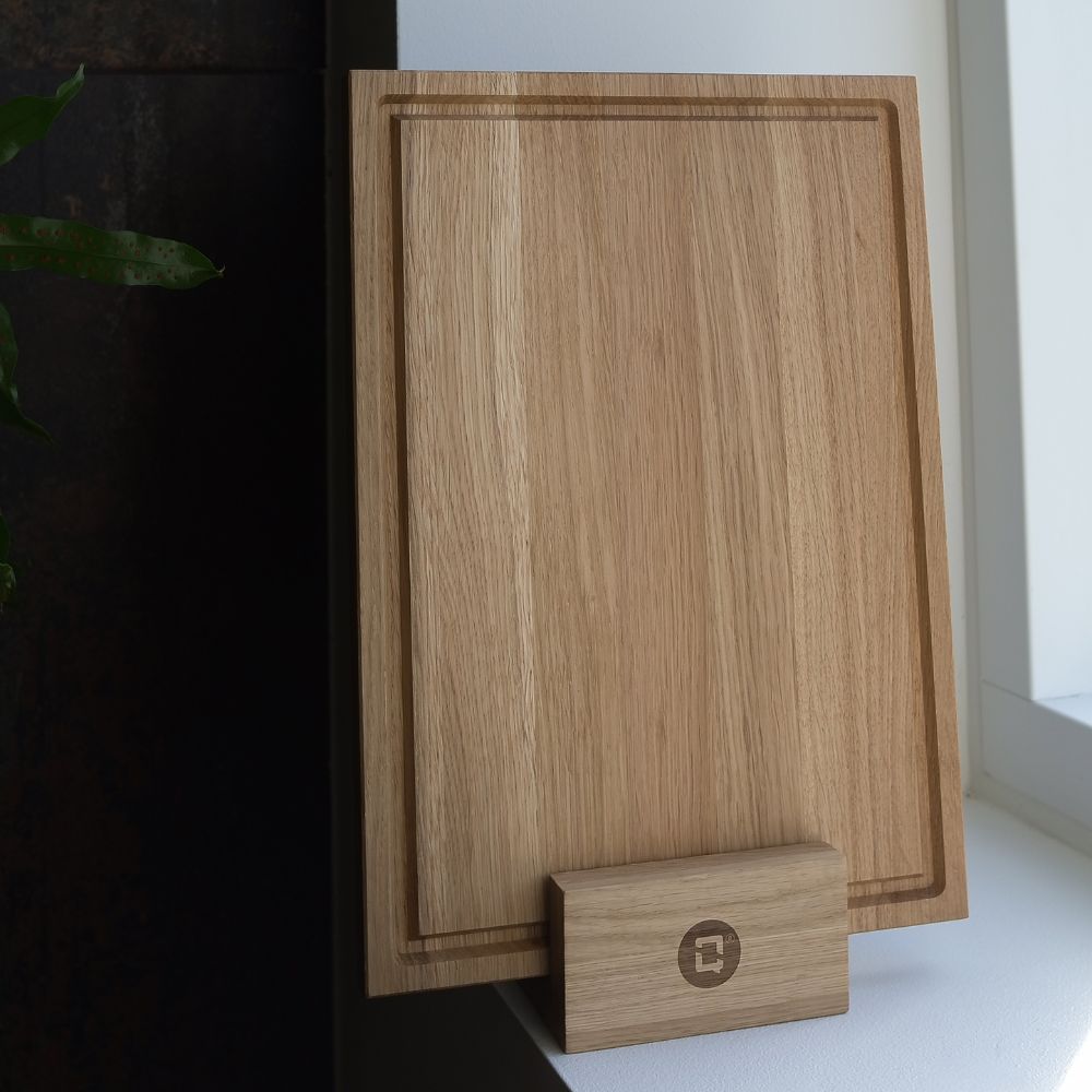 Stort skærebræt I Egetræ 40X30 Cm Med Saftrille fra Qookware