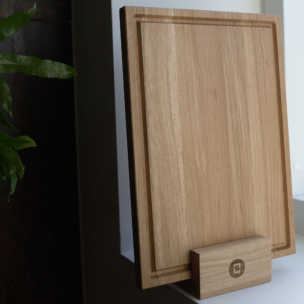 Mellem skærebræt I Egetræ 35X25 Cm Med Saftrille fra Qookware